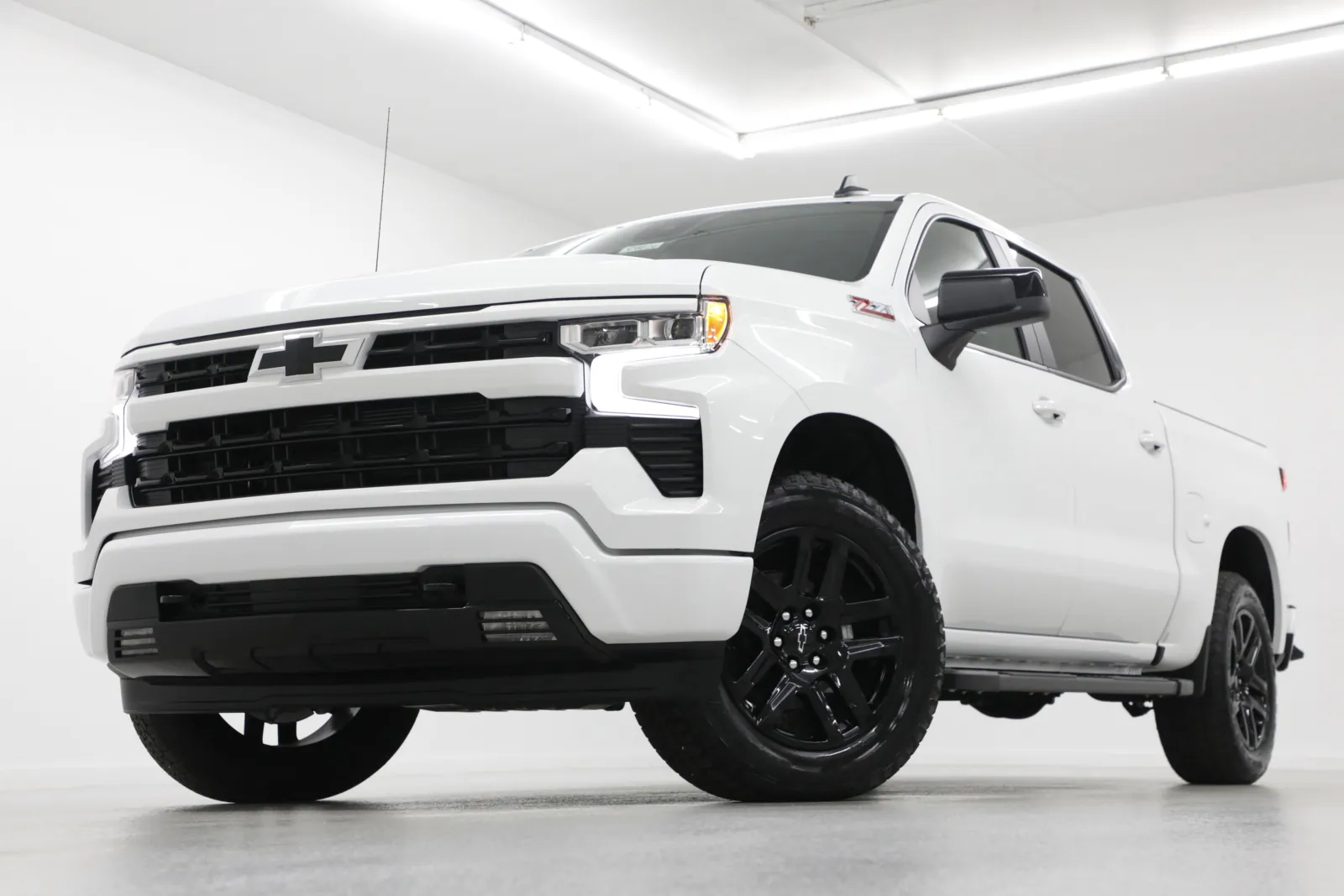 White 2026 Chevrolet Silverado 1500 RST for sale in Clinton, MO