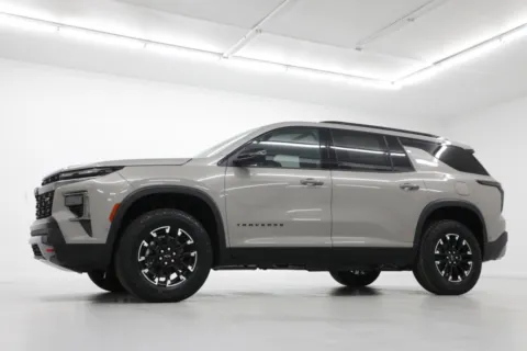 Photos of 2026 Chevrolet Traverse Z71 for sale in Clinton, MO at Jim Falk Motors