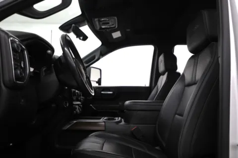 More photos of 2022 Chevrolet Silverado 2500HD High Country at Jim Falk Motors, MO