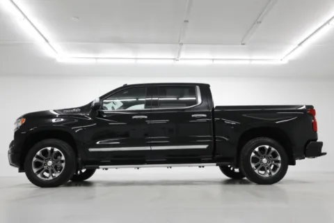 Another view of 2026 Chevrolet Silverado 1500 High Country for sale in Clinton, MO at Jim Falk Motors