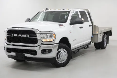 White 2019 Ram 3500 Chassis Cab Tradesman for sale in Clinton, MO