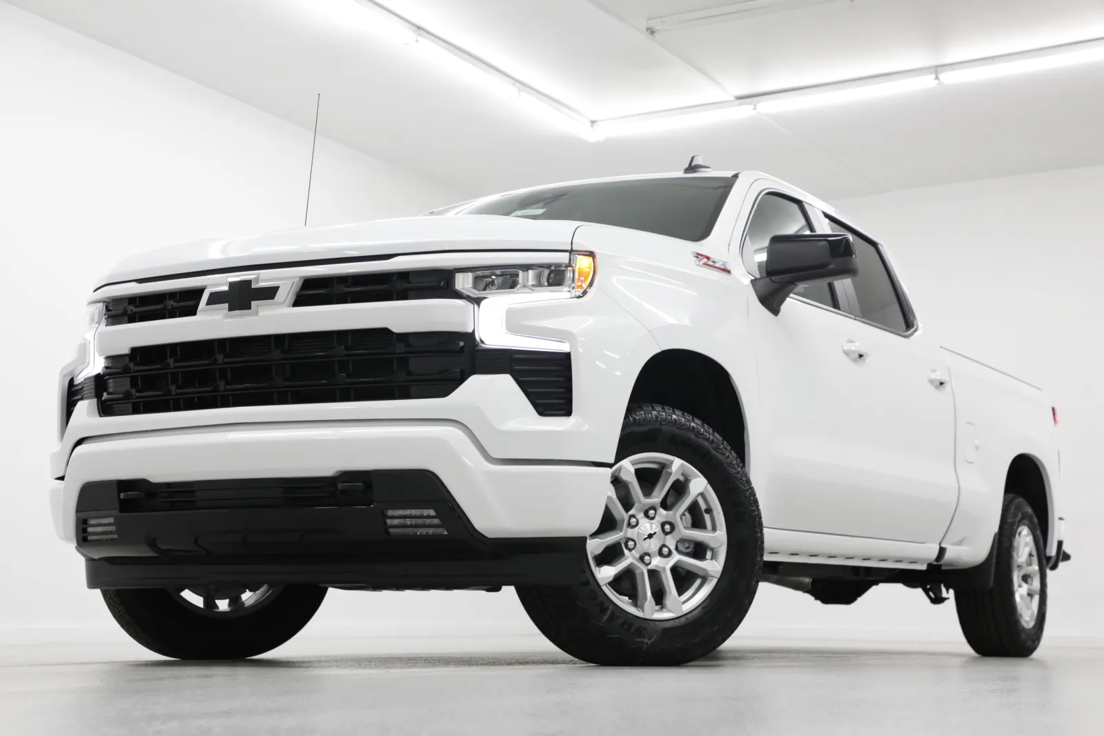 White 2026 Chevrolet Silverado 1500 RST for sale in Clinton, MO