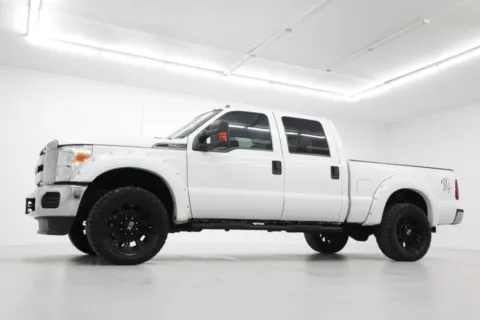 Photos of 2016 Ford Super Duty F-250 SRW XLT for sale in Clinton, MO at Jim Falk Motors