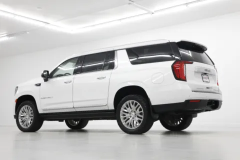 More photos of 2023 GMC Yukon XL Denali at Jim Falk Motors, MO