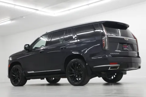 More photos of 2022 Cadillac Escalade Luxury at Jim Falk Motors, MO