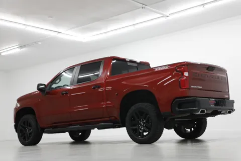 More photos of 2021 Chevrolet Silverado 1500 LT Trail Boss at Jim Falk Motors, MO