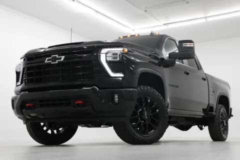 Black 2026 Chevrolet Silverado 2500HD LT for sale in Clinton, MO