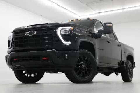 Black 2026 Chevrolet Silverado 2500HD LT for sale in Clinton, MO