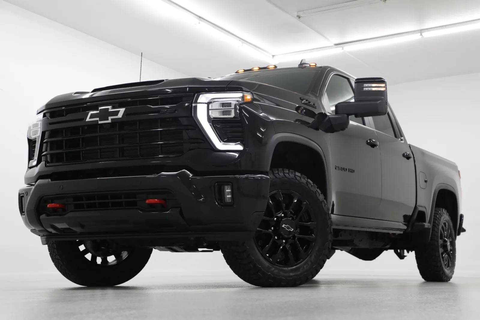 Black 2026 Chevrolet Silverado 2500HD LT for sale in Clinton, MO