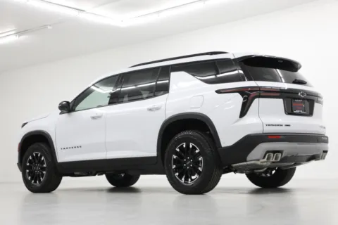 More photos of 2026 Chevrolet Traverse Z71 at Jim Falk Motors, MO