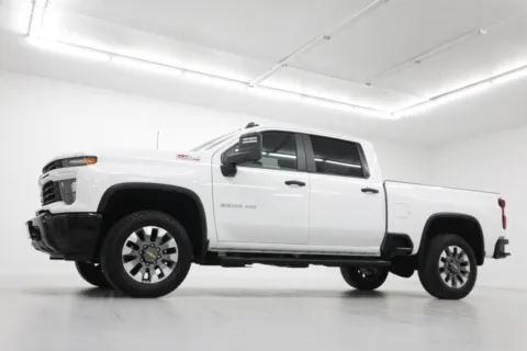 Photos of 2024 Chevrolet Silverado 2500HD Custom for sale in Clinton, MO at Jim Falk Motors