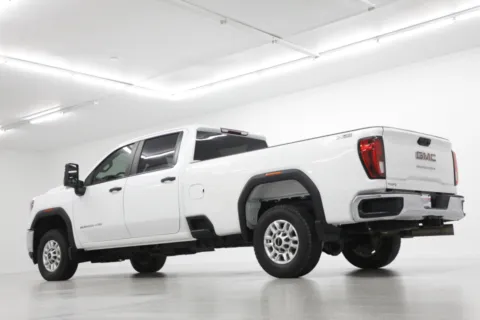 More photos of 2021 GMC Sierra 2500HD at Jim Falk Motors, MO