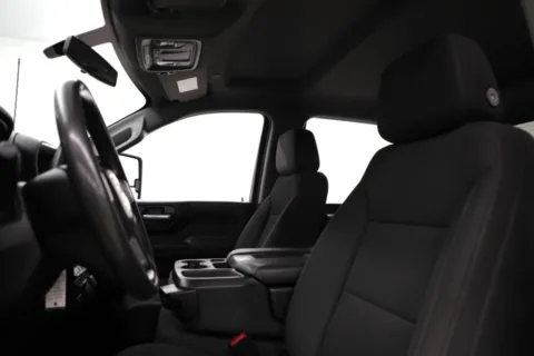 More photos of 2021 GMC Sierra 2500HD at Jim Falk Motors, MO