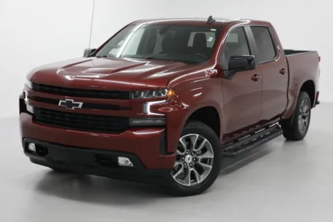 More photos of 2020 Chevrolet Silverado 1500 RST at Jim Falk Motors, MO