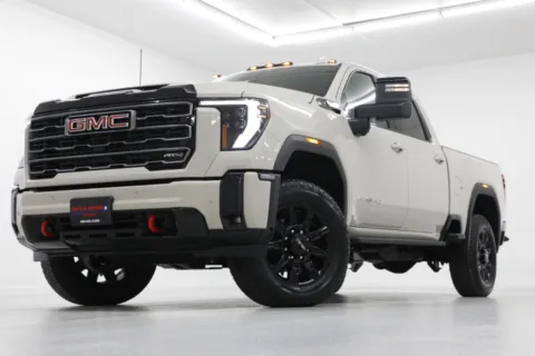 White 2026 GMC Sierra 2500HD AT4 for sale in Clinton, MO