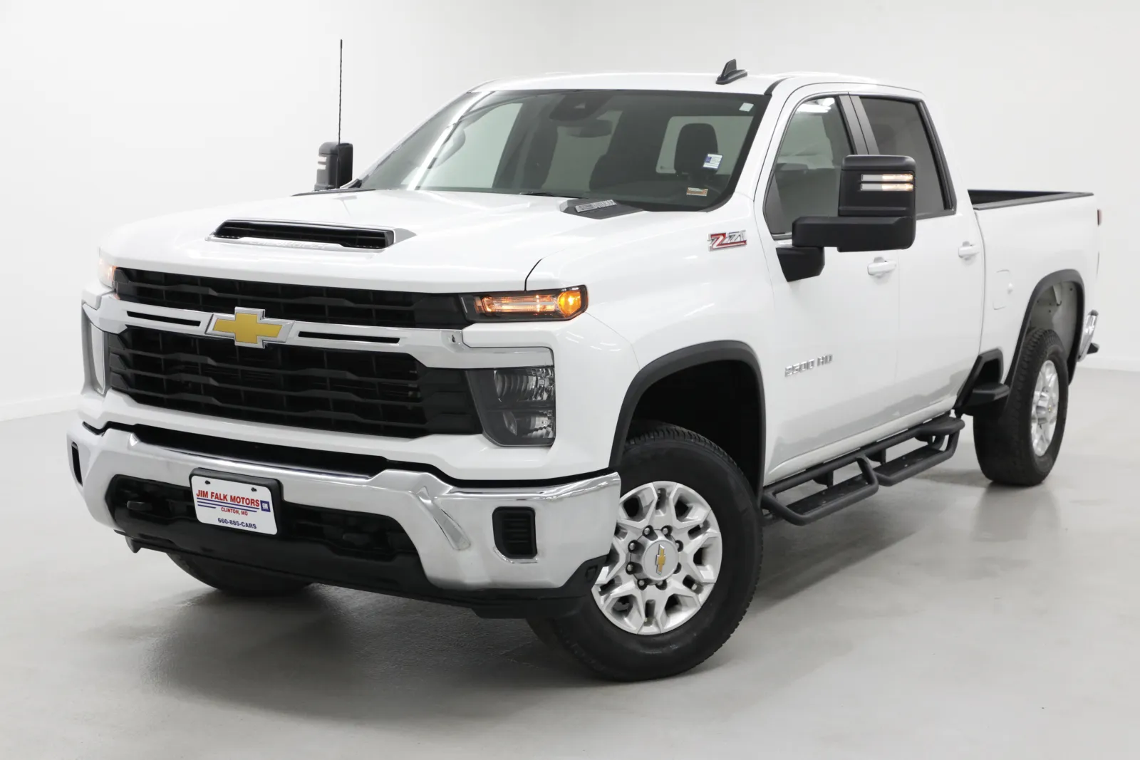 White 2024 Chevrolet Silverado 2500HD LT for sale in Clinton, MO