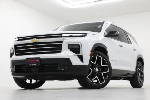 White 2026 Chevrolet Traverse High Country for sale in Clinton, MO