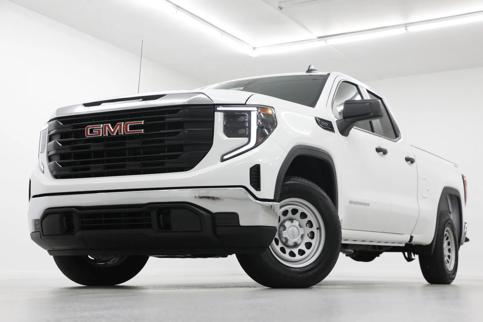 2026 GMC Sierra 4WD Double Cab Standard Box Pro's photo