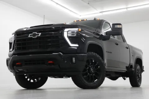 Black 2026 Chevrolet Silverado 2500HD LT for sale in Clinton, MO