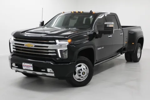 Black 2022 Chevrolet Silverado 3500HD DRW High Country for sale in Clinton, MO