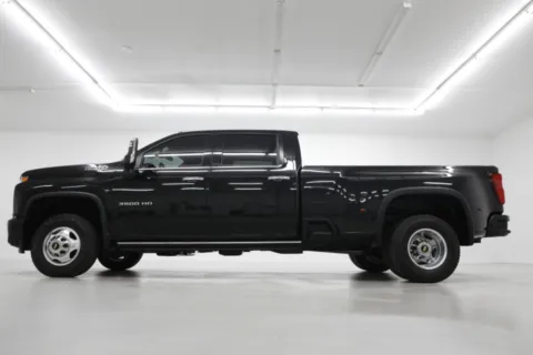 Another view of 2022 Chevrolet Silverado 3500HD DRW High Country for sale in Clinton, MO at Jim Falk Motors