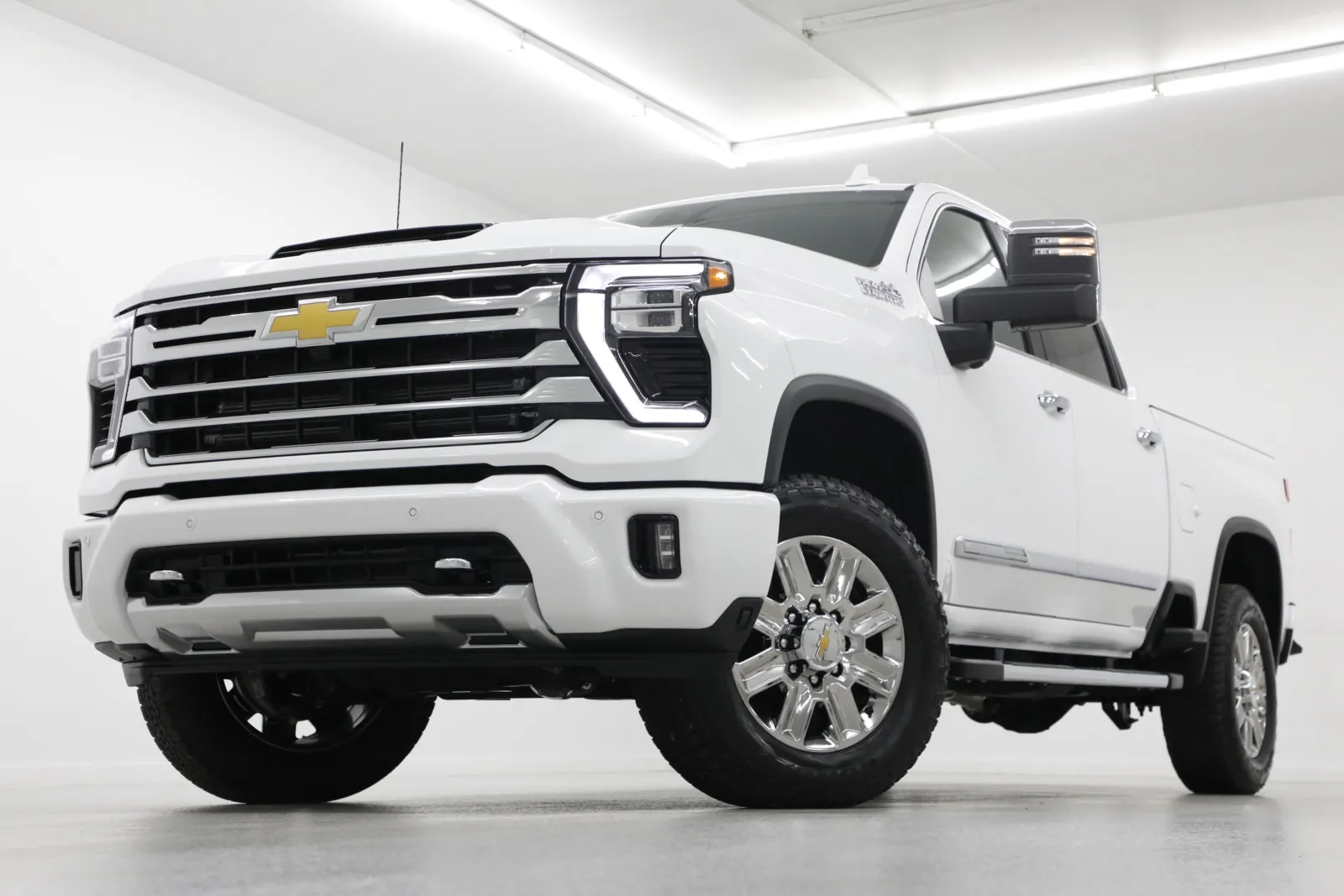 White 2026 Chevrolet Silverado 3500HD High Country for sale in Clinton, MO