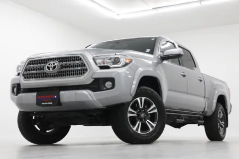 Silver 2017 Toyota Tacoma TRD Sport for sale in Clinton, MO
