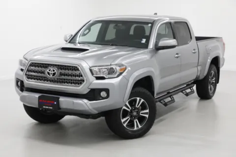 Silver 2017 Toyota Tacoma TRD Sport for sale in Clinton, MO