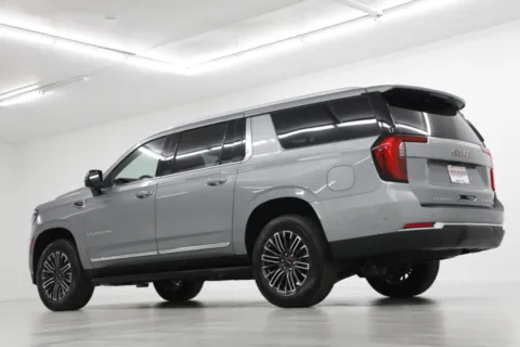 More photos of 2026 GMC Yukon XL Elevation at Jim Falk Motors, MO