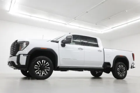 Photos of 2026 GMC Sierra 2500HD Denali Ultimate for sale in Clinton, MO at Jim Falk Motors