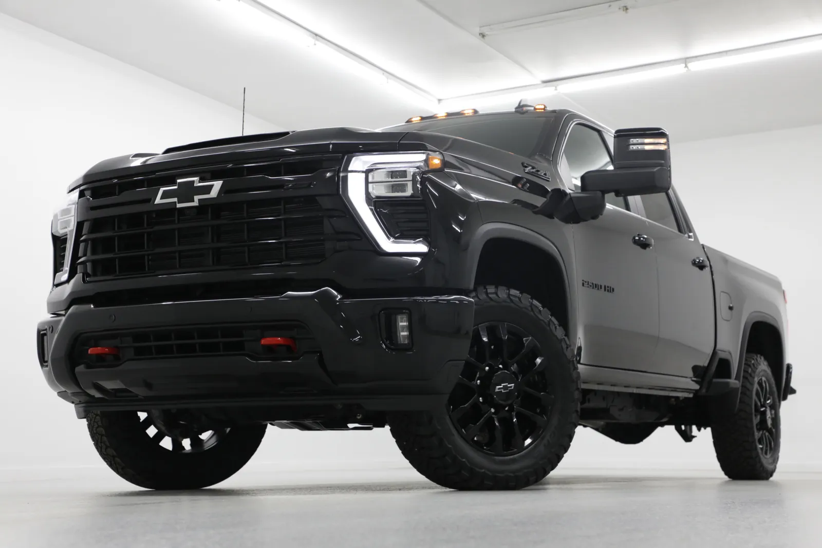Black 2026 Chevrolet Silverado 2500HD LT for sale in Clinton, MO