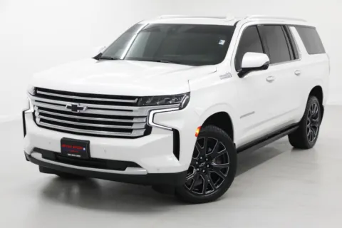 More photos of 2022 Chevrolet Suburban High Country at Jim Falk Motors, MO