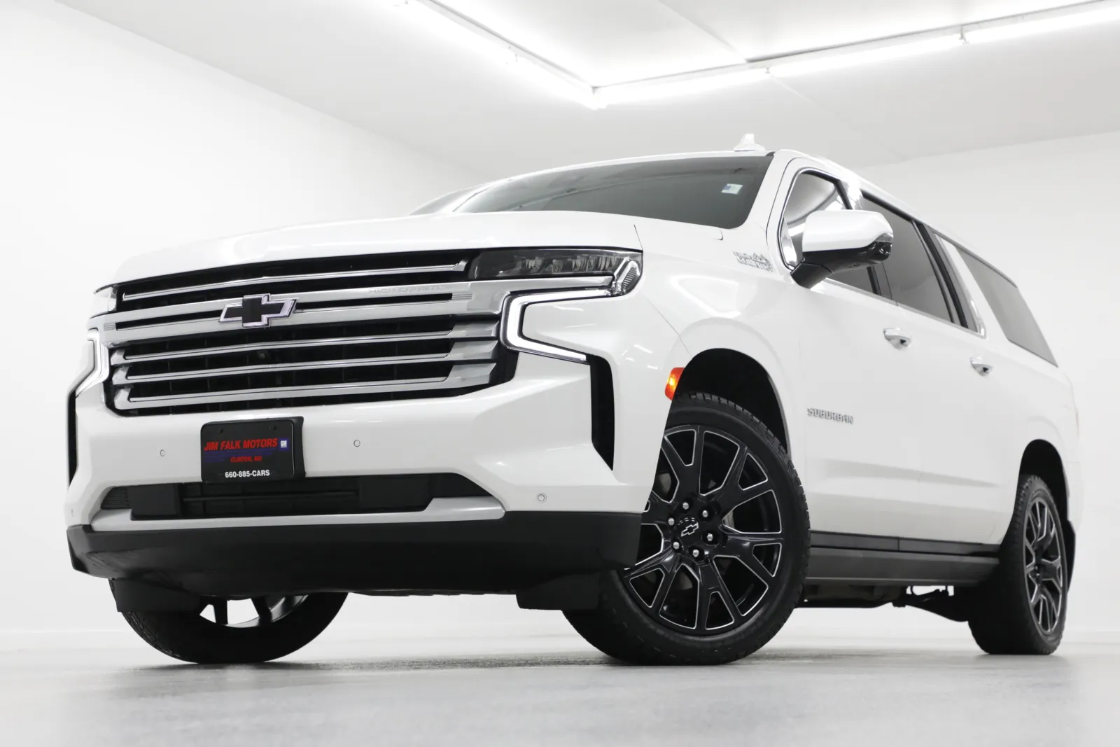 White 2022 Chevrolet Suburban High Country for sale in Clinton, MO