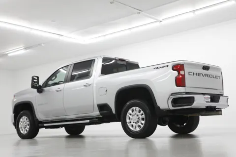 More photos of 2020 Chevrolet Silverado 3500HD LT at Jim Falk Motors, MO