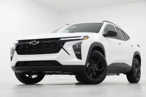 White 2026 Chevrolet Trax LT for sale in Clinton, MO