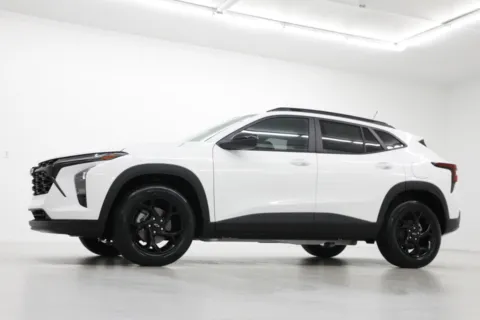 Photos of 2026 Chevrolet Trax LT for sale in Clinton, MO at Jim Falk Motors