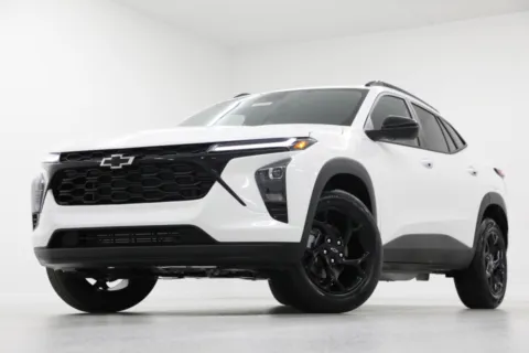 White 2026 Chevrolet Trax LT for sale in Clinton, MO