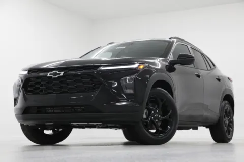 Black 2026 Chevrolet Trax LT for sale in Clinton, MO