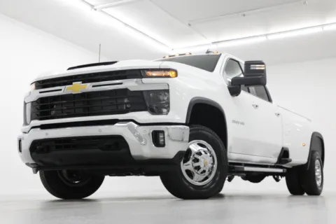 White 2026 Chevrolet Silverado 3500HD DRW LT for sale in Clinton, MO