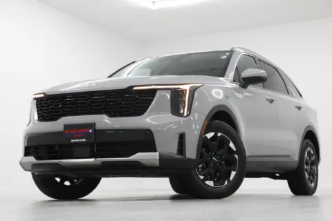 Gray 2025 Kia Sorento S for sale in Clinton, MO