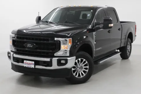 More photos of 2020 Ford Super Duty F-350 LARIAT at Jim Falk Motors, MO