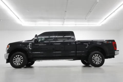 Another view of 2020 Ford Super Duty F-350 LARIAT for sale in Clinton, MO at Jim Falk Motors