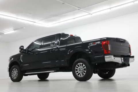 More photos of 2020 Ford Super Duty F-350 LARIAT at Jim Falk Motors, MO