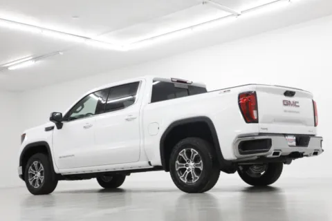 More photos of 2026 GMC Sierra 1500 SLE at Jim Falk Motors, MO
