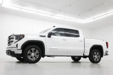 Photos of 2026 GMC Sierra 1500 SLE for sale in Clinton, MO at Jim Falk Motors