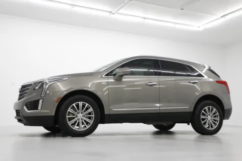 Photos of 2019 Cadillac XT5 Luxury for sale in Clinton, MO at Jim Falk Motors