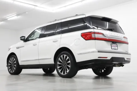 More photos of 2021 Lincoln Navigator Reserve at Jim Falk Motors, MO