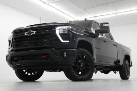 Black 2026 Chevrolet Silverado 2500HD LT for sale in Clinton, MO