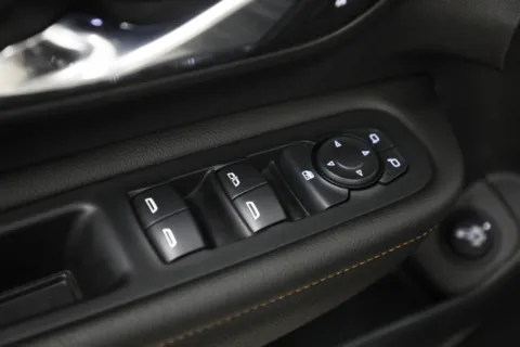 More photos of 2021 GMC Terrain SLT at Jim Falk Motors, MO