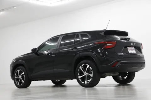 More photos of 2024 Chevrolet Trax 1RS at Jim Falk Motors, MO